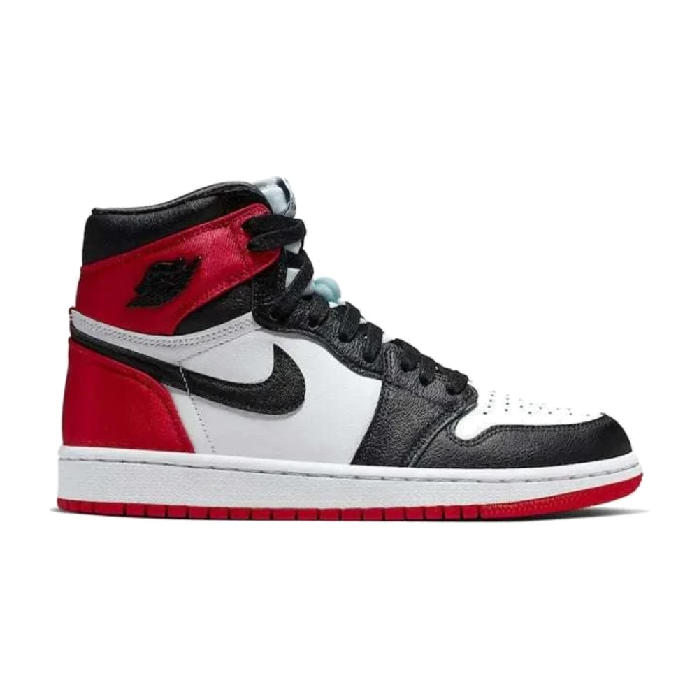 p32379-main Air Jordan 1 Retro High OG Black Toe - Image 1